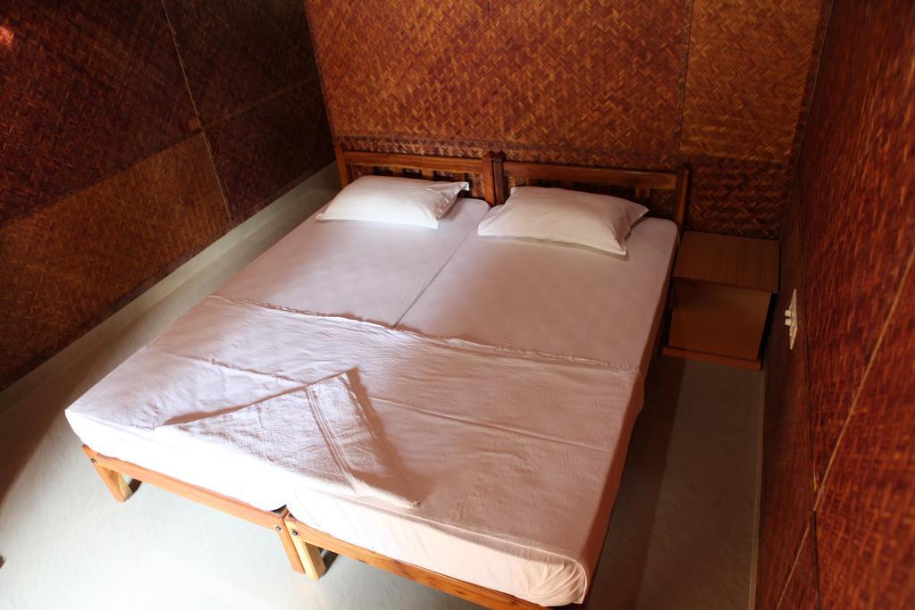 Savithri Inn Bamboo Cottages & Resorts バルカラ 部屋 写真