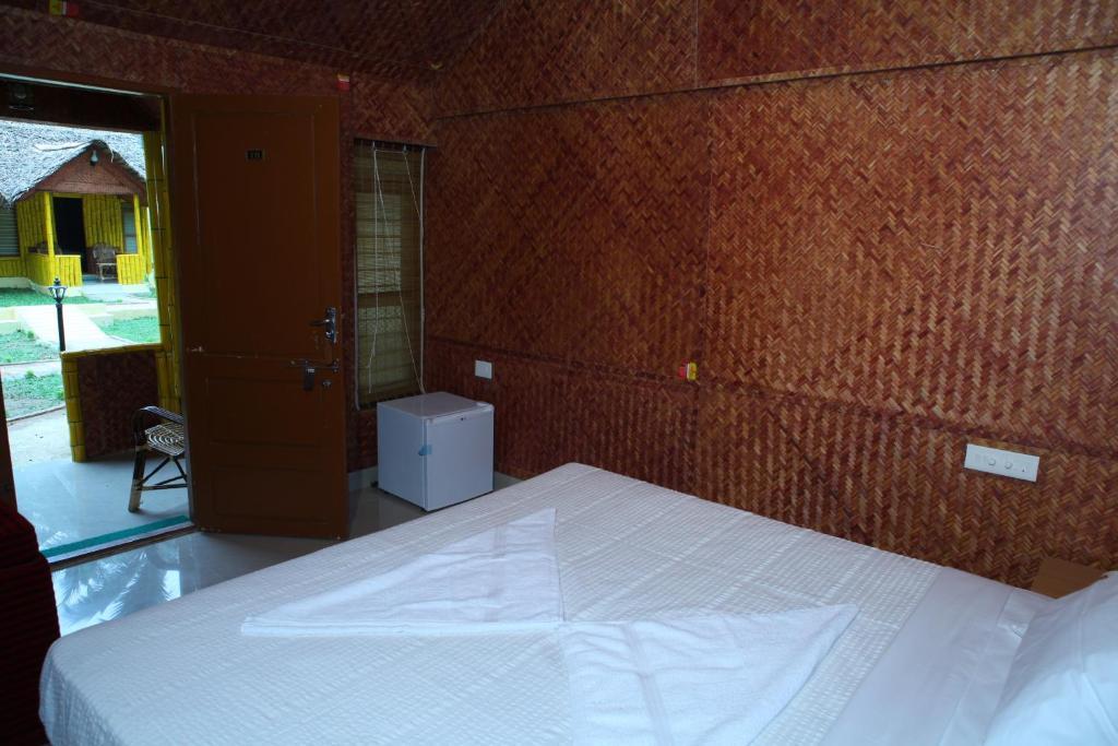 Savithri Inn Bamboo Cottages & Resorts バルカラ 部屋 写真