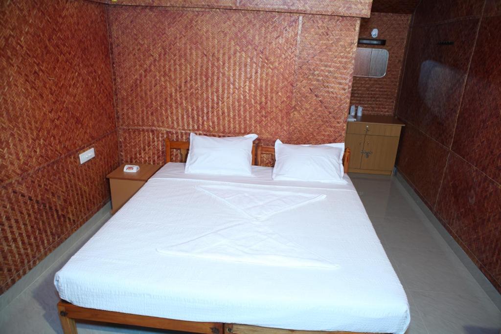 Savithri Inn Bamboo Cottages & Resorts バルカラ 部屋 写真