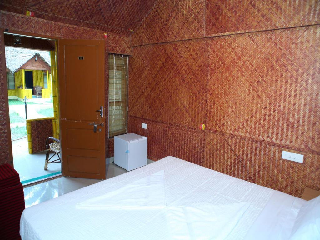 Savithri Inn Bamboo Cottages & Resorts バルカラ 部屋 写真